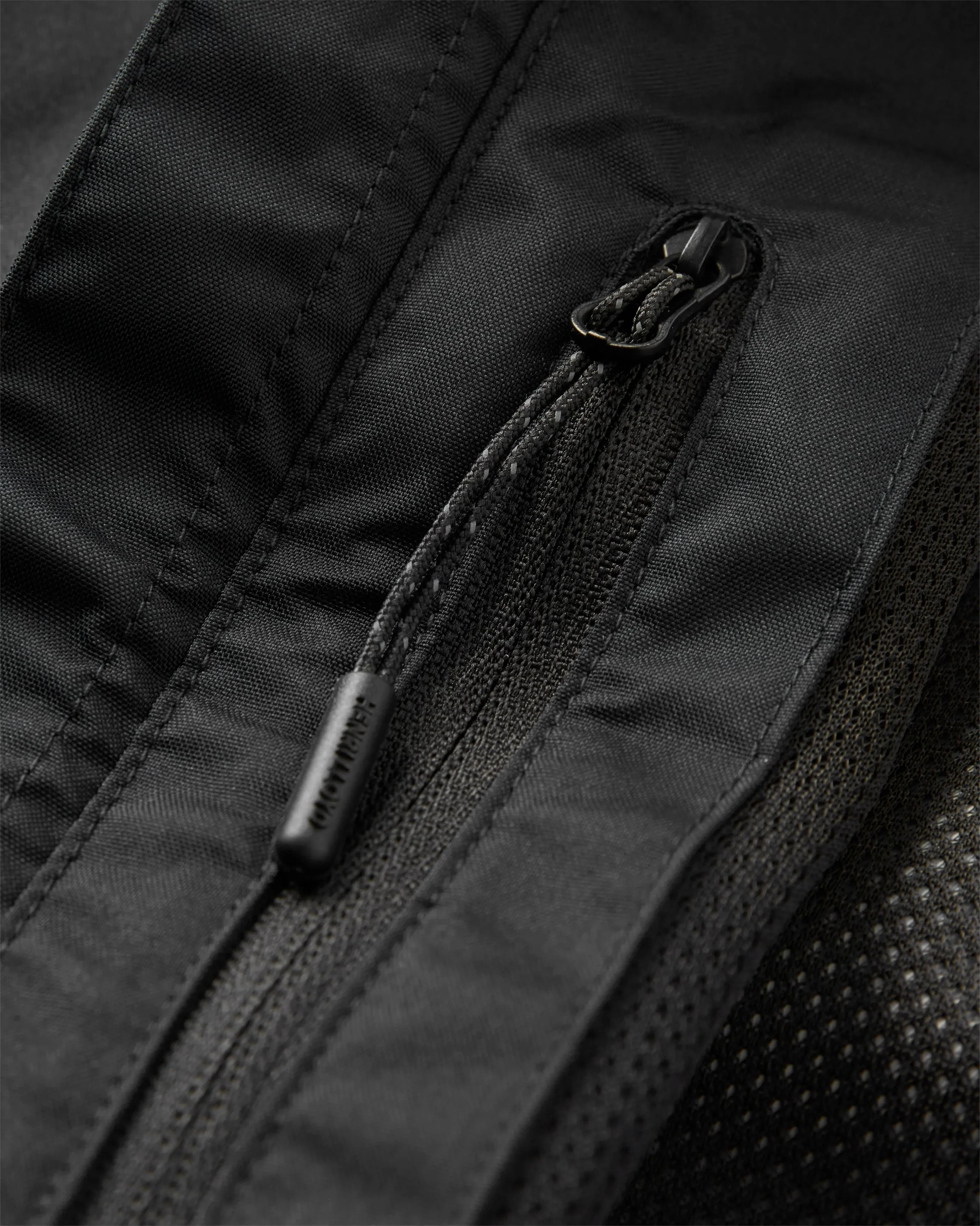 Breeze Gilet - Black - Image 14